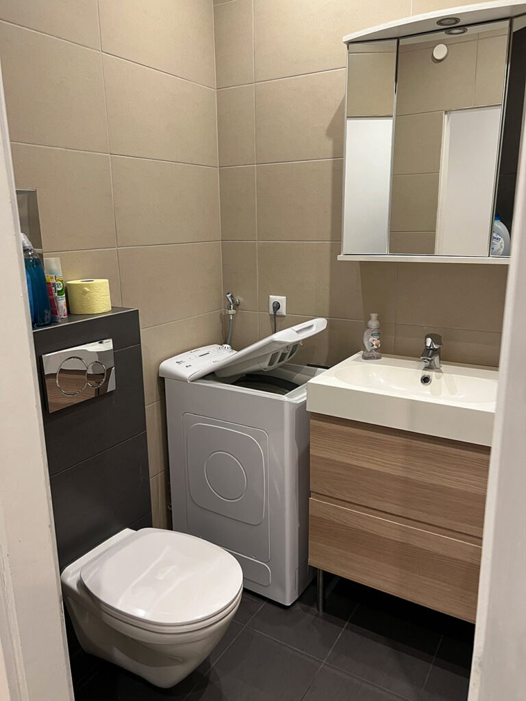 Badezimmer/
bathroom