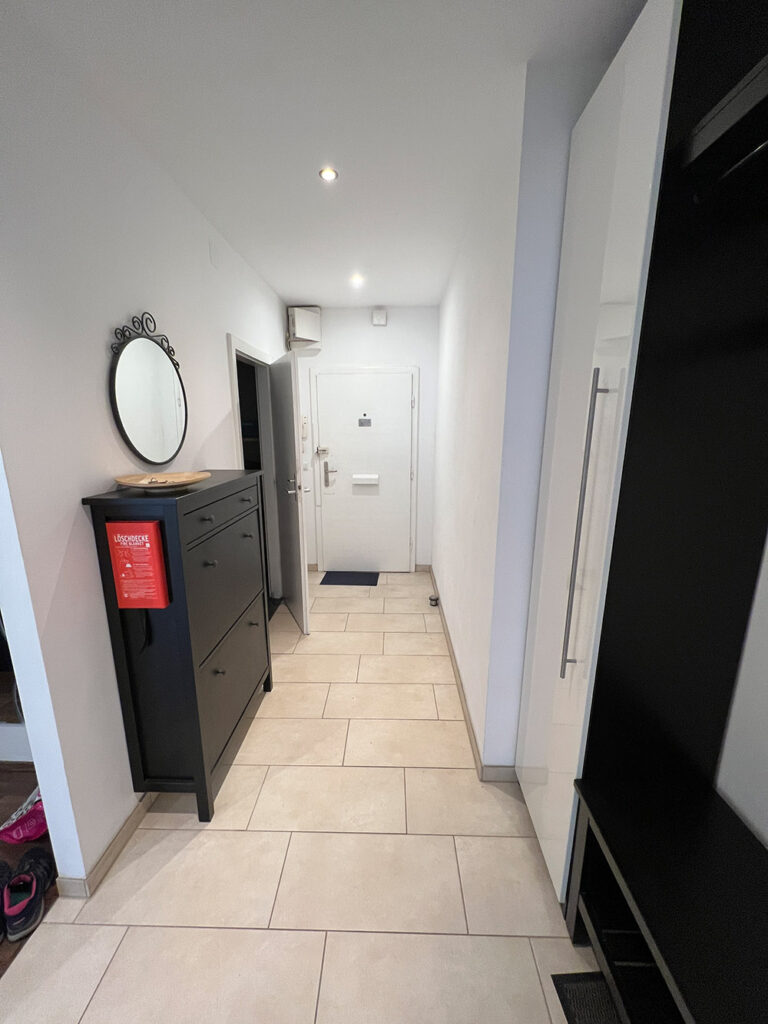 Vorzimmer/
anteroom